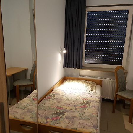 Hostel Gaestehaus Zum Padre ゴッホ エクステリア 写真